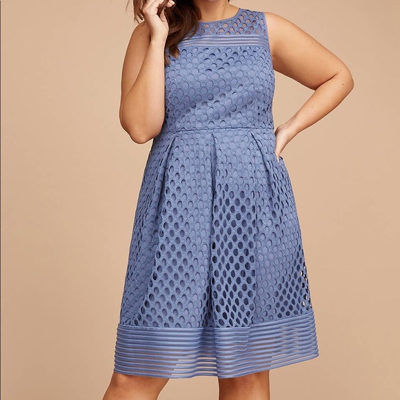 Lane Bryant Dresses & Skirts - Lane Bryant 26 sleeveless geo lace overlay/mesh fit & flare dress